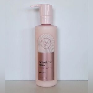Bath & Body Works Sensitive Skin Colloidal Oatmeal Body Lotion NWT 🤍